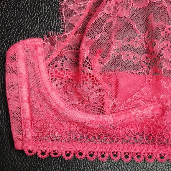 2/$25❤️ Very Sexy High Neck Lace Bra - Picture 3 of 8